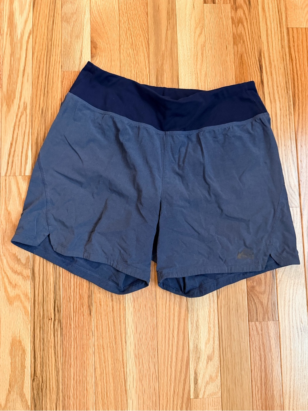 REI Women's Two-Tone Navy Athletic Shorts